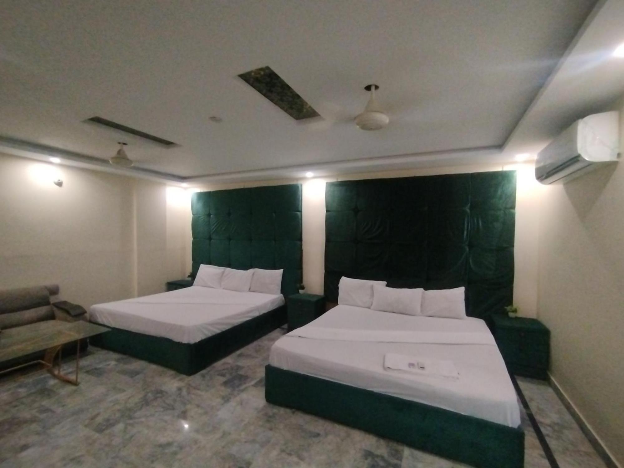 Hotel Crown Plaza, Near Karachi Airport, Darul Sehat Hospital, Dow, Agha Khan And Liaqat Hospital Eksteriør billede