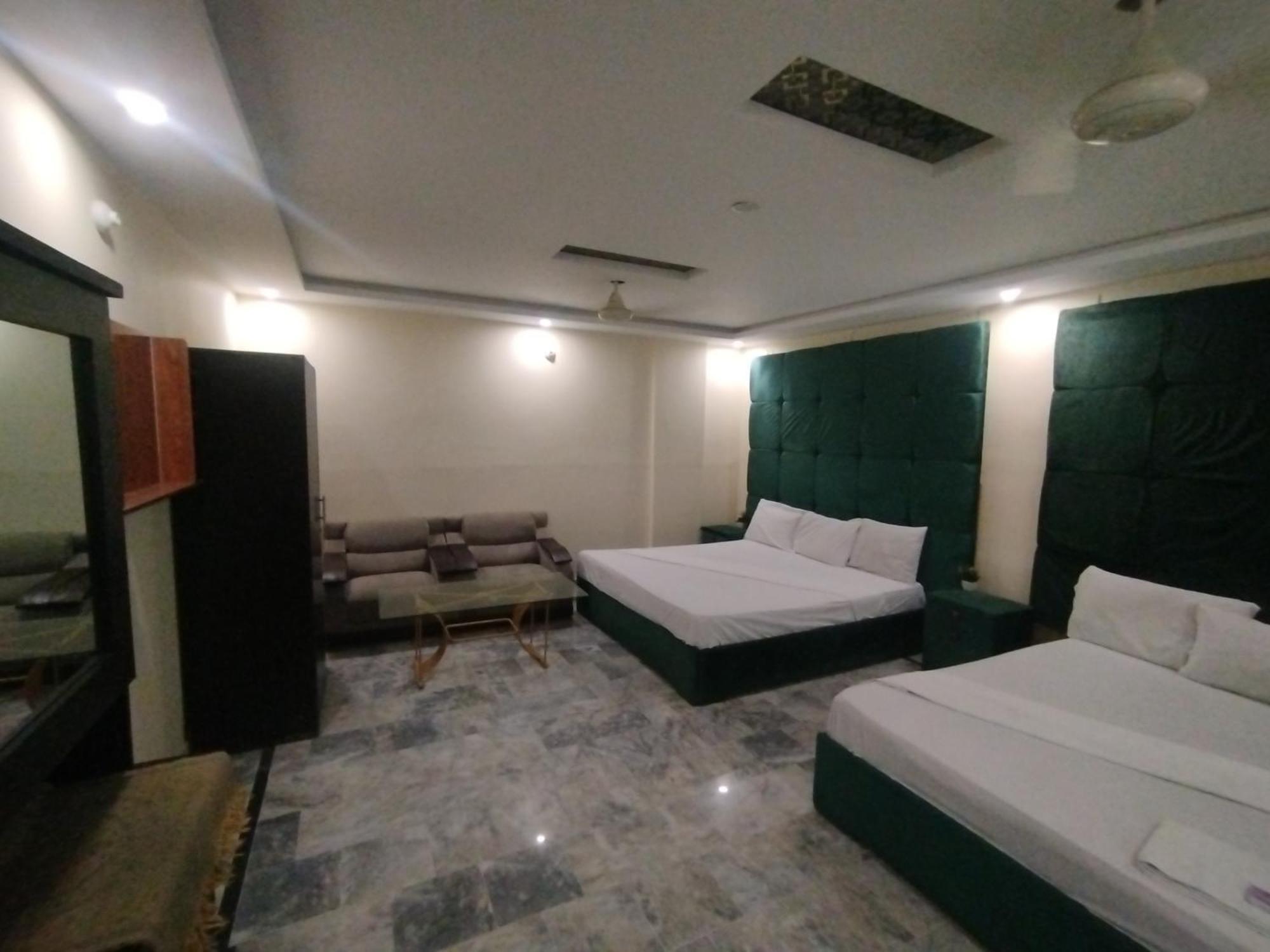 Hotel Crown Plaza, Near Karachi Airport, Darul Sehat Hospital, Dow, Agha Khan And Liaqat Hospital Eksteriør billede