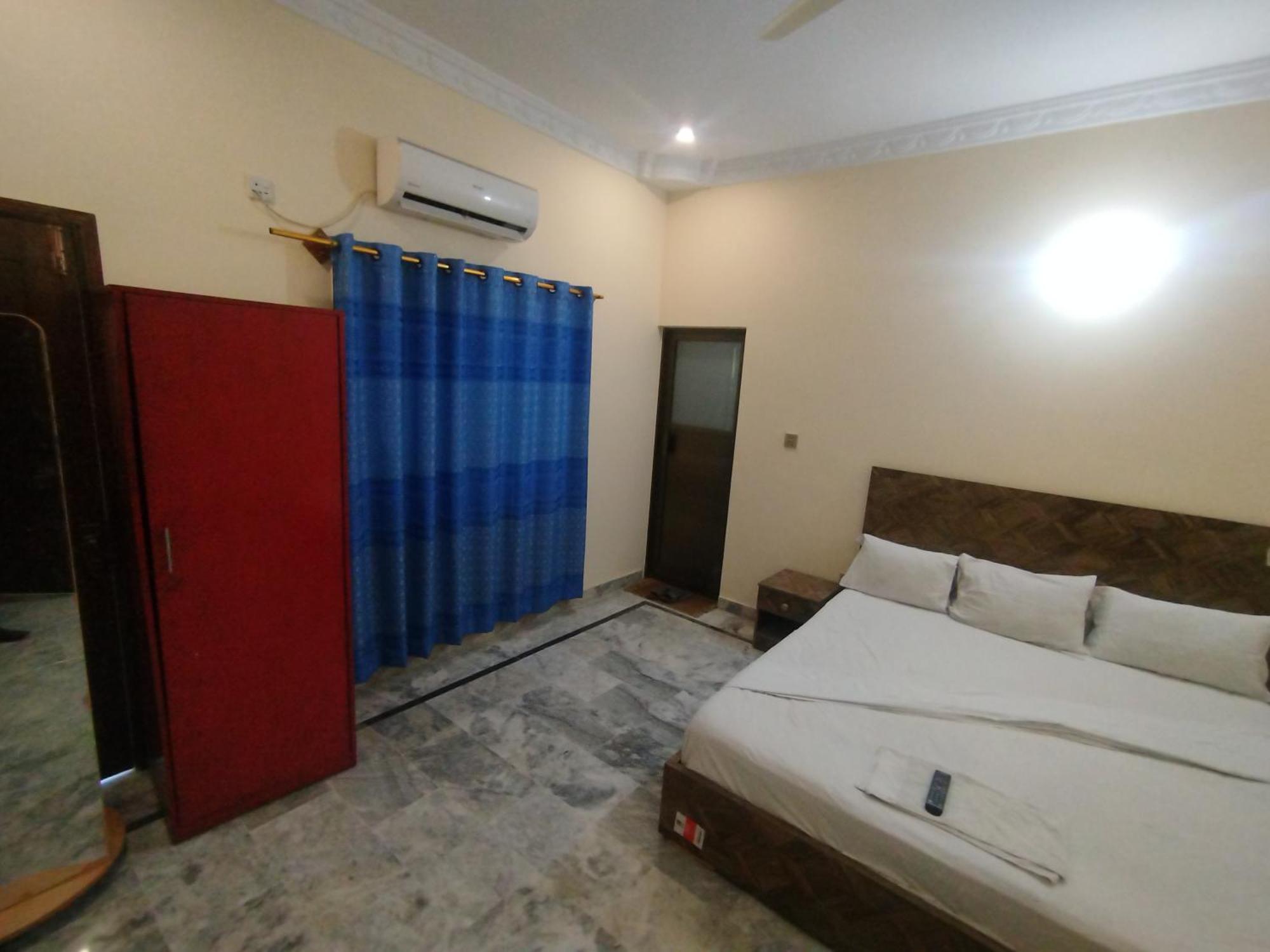 Hotel Crown Plaza, Near Karachi Airport, Darul Sehat Hospital, Dow, Agha Khan And Liaqat Hospital Eksteriør billede
