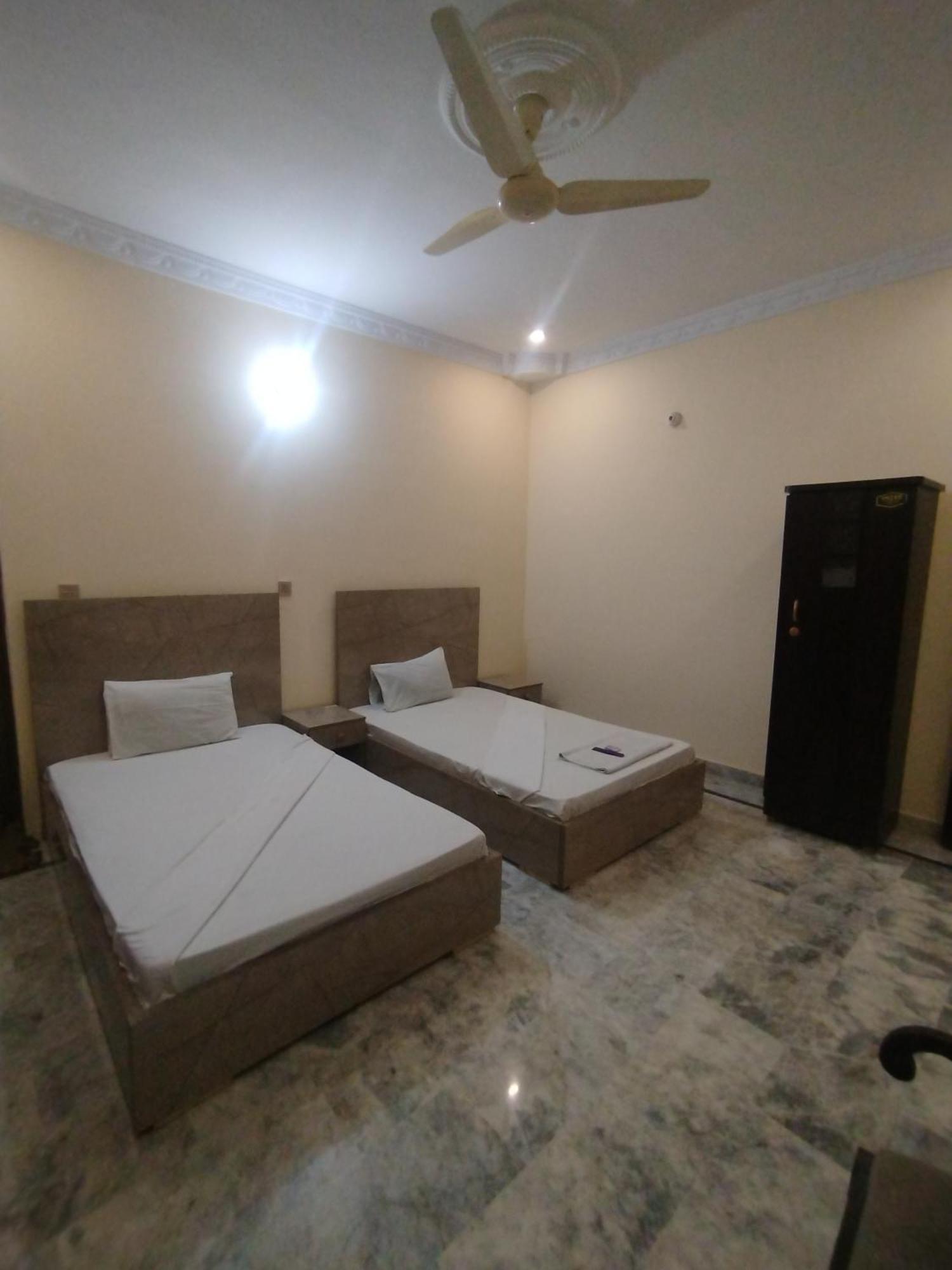 Hotel Crown Plaza, Near Karachi Airport, Darul Sehat Hospital, Dow, Agha Khan And Liaqat Hospital Eksteriør billede