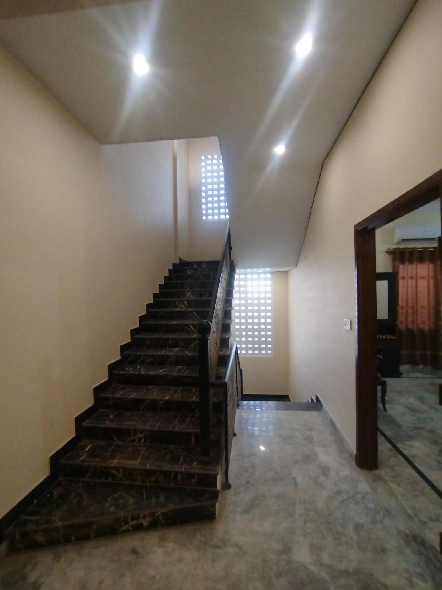 Hotel Crown Plaza, Near Karachi Airport, Darul Sehat Hospital, Dow, Agha Khan And Liaqat Hospital Eksteriør billede