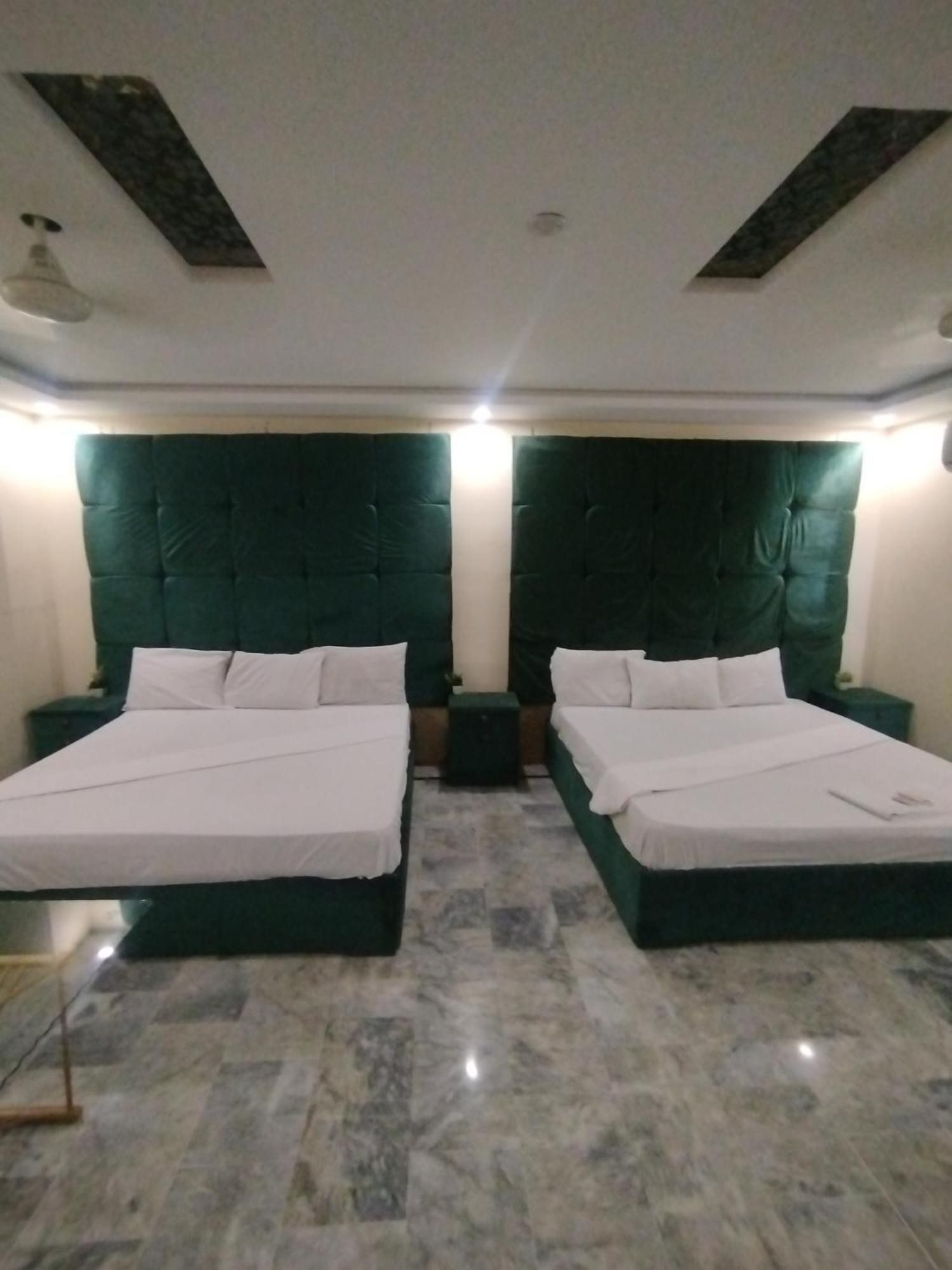 Hotel Crown Plaza, Near Karachi Airport, Darul Sehat Hospital, Dow, Agha Khan And Liaqat Hospital Eksteriør billede